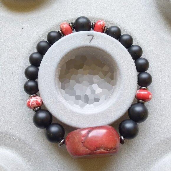 Chunky & Heavy! Genuine Red Sea Coral & Black Stone Beaded Bracelet 6.5-7" Wrist - Picture 6 of 8